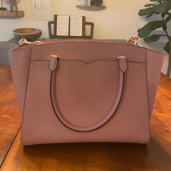 Adorable Kate Spade Light Pink Crossbody! - Picture 3 of 9